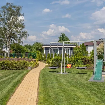 Holiday home Family Garden House With Free Private Parking & Playground Riga