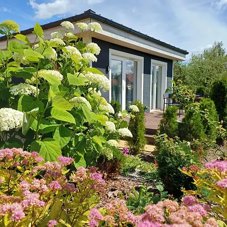 Family Garden House With Outdoor Jacuzzi, Free Parking, Playground, Bbq And Ac Riga