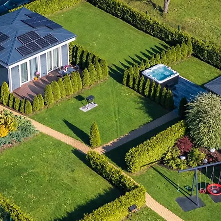 Family Garden House With Outdoor Jacuzzi, Free Parking, Playground, Bbq And Ac * Riga