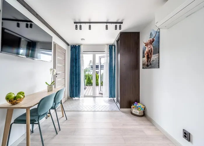 Family Garden House With Free Private Parking & Playground Brīvdienu mājas