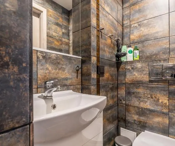 Holiday home Family Garden House With Free Private Parking & Playground