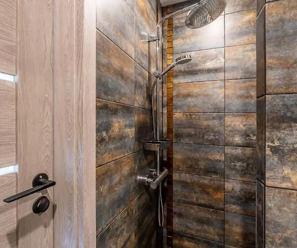 Family Garden House With Free Private Parking & Playground * 里加