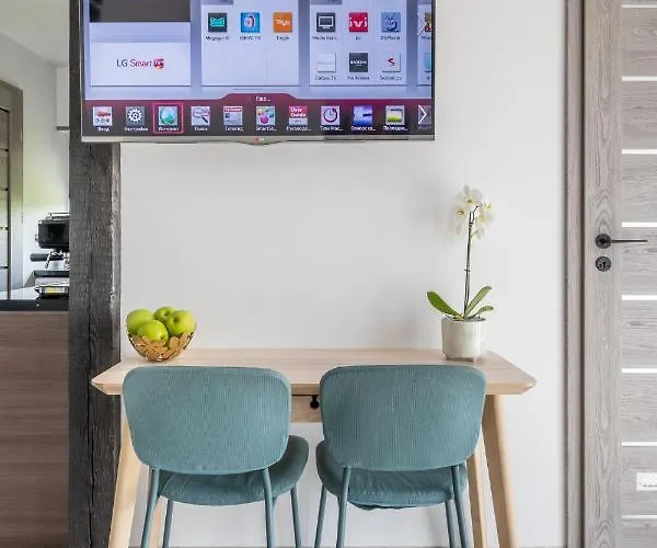 Family Garden House With Free Private Parking & Playground Brīvdienu mājas Riga