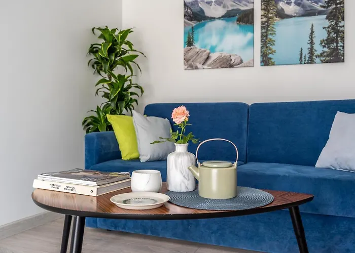 Family Garden House With Free Private Parking & Playground Brīvdienu mājas *