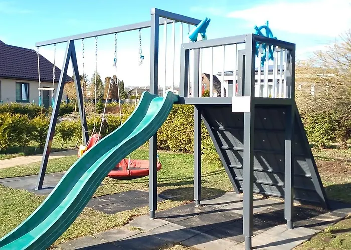 度假居 Family Garden House With Free Private Parking & Playground